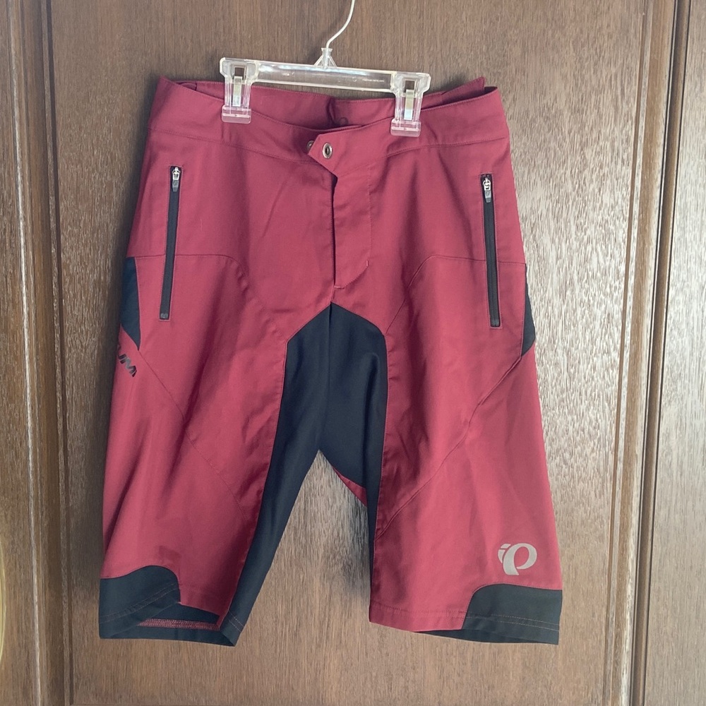 Pearl Izumi Summit Shell bike shorts